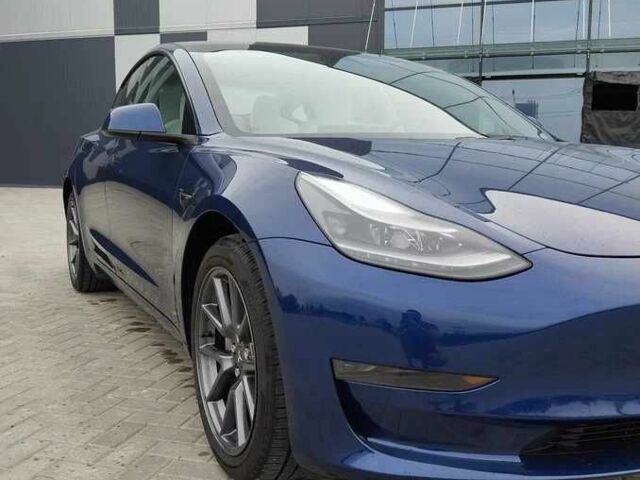 Синий Тесла Модель 3, объемом двигателя 0 л и пробегом 101 тыс. км за 16500 $, фото 1 на Automoto.ua