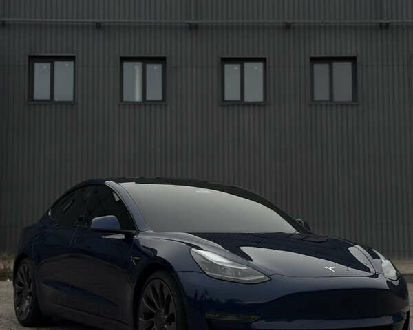 Тесла Модель 3 2022 в Харькове на Automoto.ua Синий Тесла Модель 3, объемом двигателя 0 л и пробегом 52 тыс. км за 24999 $, фото 1 на Automoto.ua