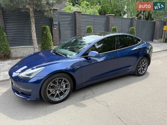 Синий Тесла Модель 3, объемом двигателя 0 л и пробегом 204 тыс. км за 17990 $, фото 1 на Automoto.ua