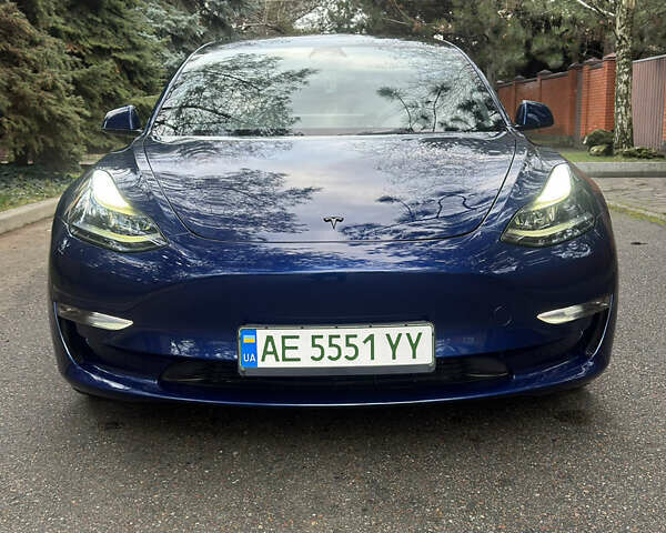 Синий Тесла Модель 3, объемом двигателя 0 л и пробегом 43 тыс. км за 25999 $, фото 1 на Automoto.ua