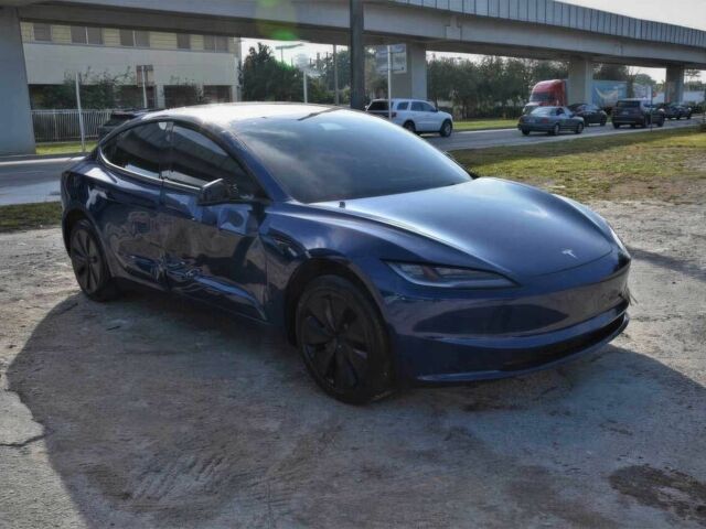 Синий Тесла Модель 3, объемом двигателя 0 л и пробегом 7 тыс. км за 15500 $, фото 1 на Automoto.ua