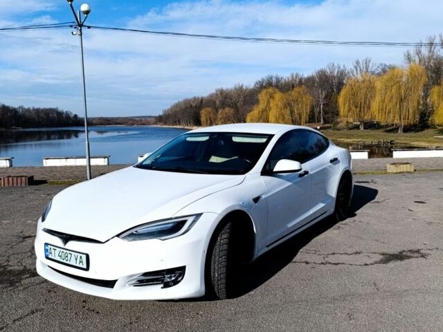 Білий Тесла Модель С, об'ємом двигуна 0 л та пробігом 143 тис. км за 15999 $, фото 1 на Automoto.ua