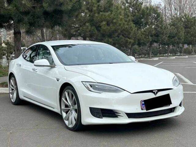 Білий Тесла Модель С, об'ємом двигуна 0 л та пробігом 121 тис. км за 11200 $, фото 1 на Automoto.ua