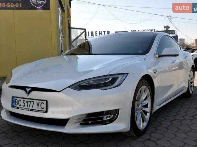 Білий Тесла Модель С, об'ємом двигуна 0 л та пробігом 92 тис. км за 16999 $, фото 1 на Automoto.ua