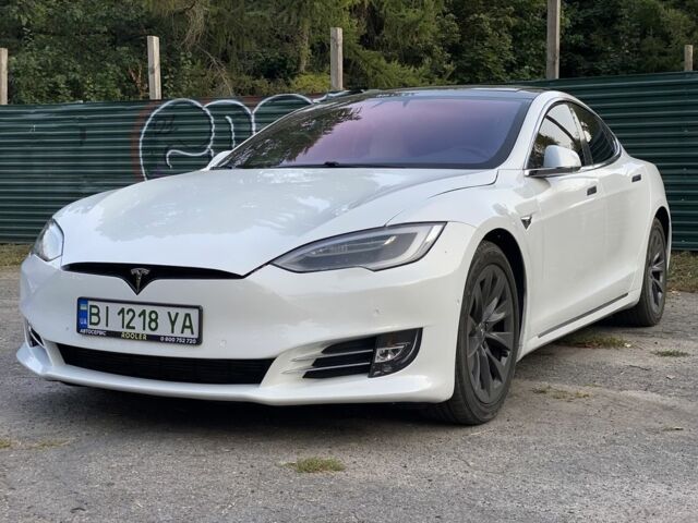 Белый Тесла Модель С, объемом двигателя 0 л и пробегом 40 тыс. км за 24000 $, фото 1 на Automoto.ua