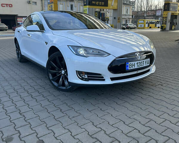 Білий Тесла Модель С, об'ємом двигуна 0 л та пробігом 112 тис. км за 15500 $, фото 1 на Automoto.ua