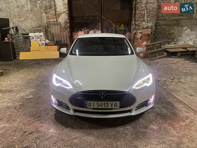 Білий Тесла Модель С, об'ємом двигуна 0 л та пробігом 205 тис. км за 11249 $, фото 1 на Automoto.ua