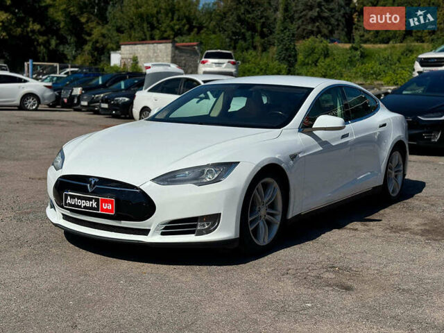 Білий Тесла Модель С, об'ємом двигуна 0 л та пробігом 194 тис. км за 13390 $, фото 1 на Automoto.ua