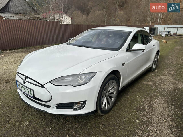 Белый Тесла Модель С, объемом двигателя 0 л и пробегом 149 тыс. км за 12200 $, фото 1 на Automoto.ua
