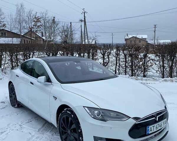 Білий Тесла Модель С, об'ємом двигуна 0 л та пробігом 210 тис. км за 11650 $, фото 1 на Automoto.ua