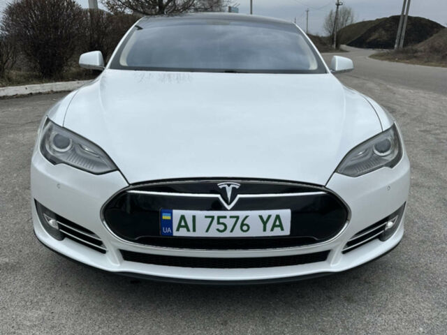 Білий Тесла Модель С, об'ємом двигуна 0 л та пробігом 177 тис. км за 12999 $, фото 1 на Automoto.ua