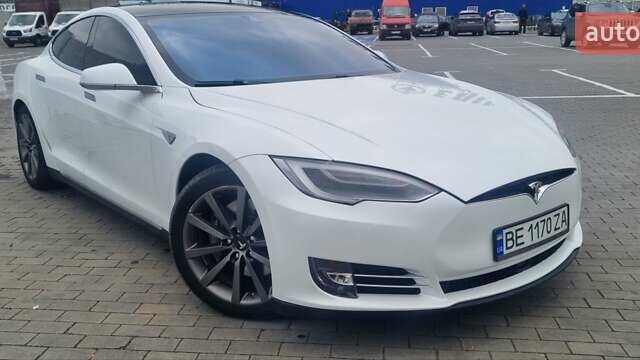 Білий Тесла Модель С, об'ємом двигуна 0 л та пробігом 93 тис. км за 17999 $, фото 1 на Automoto.ua