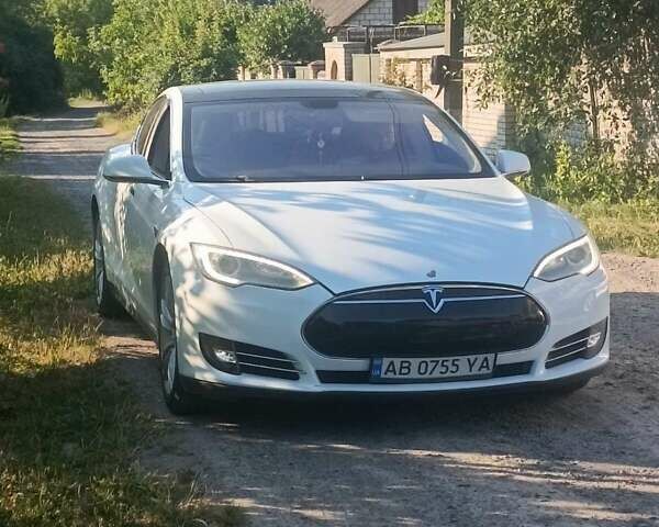 Білий Тесла Модель С, об'ємом двигуна 0 л та пробігом 147 тис. км за 15499 $, фото 1 на Automoto.ua