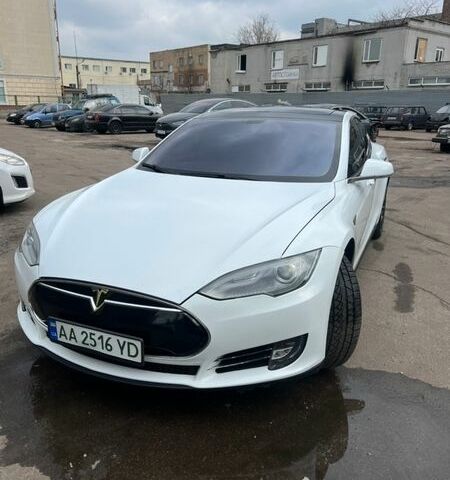 Белый Тесла Модель С, объемом двигателя 0 л и пробегом 241 тыс. км за 10499 $, фото 1 на Automoto.ua