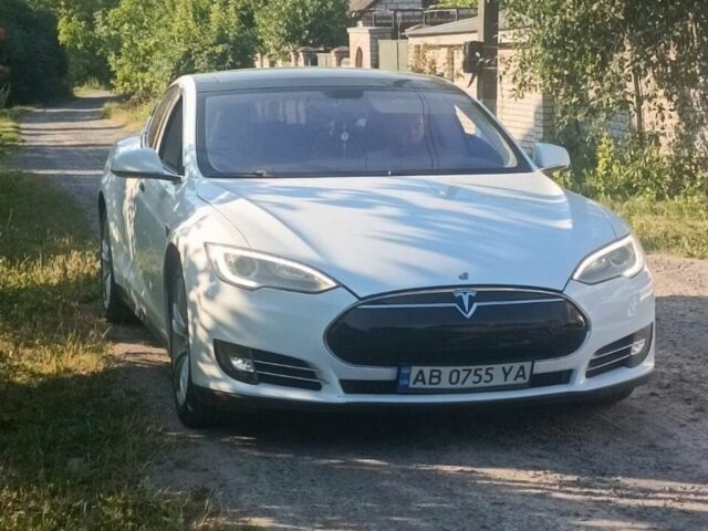 Білий Тесла Модель С, об'ємом двигуна 0 л та пробігом 147 тис. км за 14999 $, фото 1 на Automoto.ua