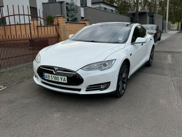 Білий Тесла Модель С, об'ємом двигуна 0 л та пробігом 130 тис. км за 19800 $, фото 1 на Automoto.ua