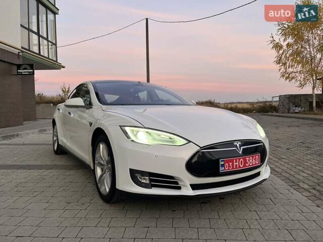Белый Тесла Модель С, объемом двигателя 0 л и пробегом 268 тыс. км за 12300 $, фото 1 на Automoto.ua