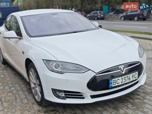 Белый Тесла Модель С, объемом двигателя 0 л и пробегом 270 тыс. км за 15000 $, фото 1 на Automoto.ua