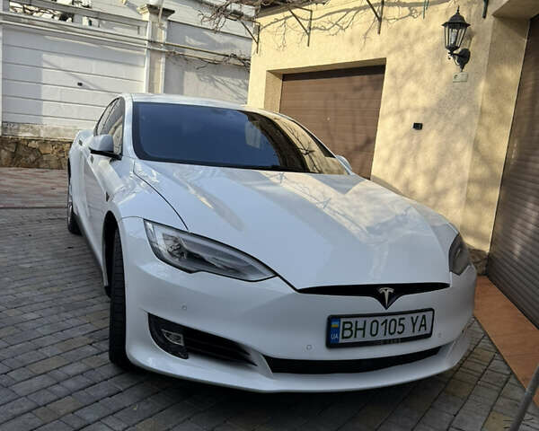 Білий Тесла Модель С, об'ємом двигуна 0 л та пробігом 188 тис. км за 12300 $, фото 1 на Automoto.ua
