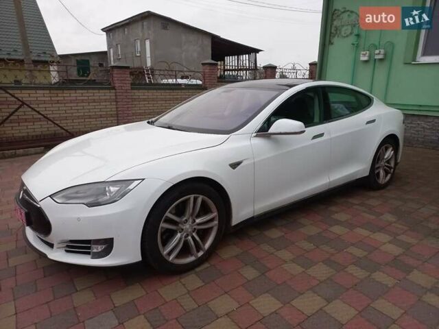 Білий Тесла Модель С, об'ємом двигуна 0 л та пробігом 188 тис. км за 12500 $, фото 1 на Automoto.ua