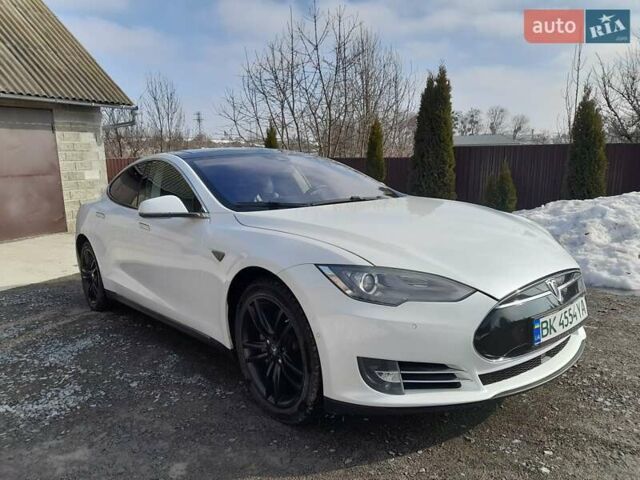 Белый Тесла Модель С, объемом двигателя 0 л и пробегом 168 тыс. км за 13500 $, фото 1 на Automoto.ua