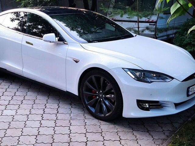 Білий Тесла Модель С, об'ємом двигуна 0 л та пробігом 262 тис. км за 16000 $, фото 1 на Automoto.ua