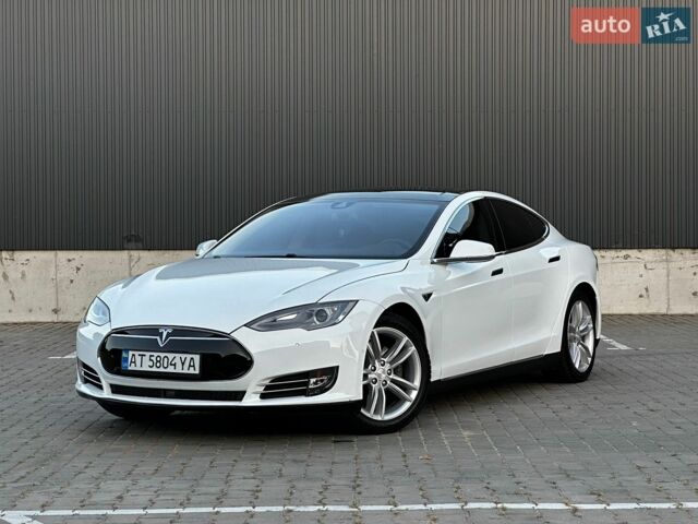 Білий Тесла Модель С, об'ємом двигуна 0 л та пробігом 230 тис. км за 13799 $, фото 1 на Automoto.ua