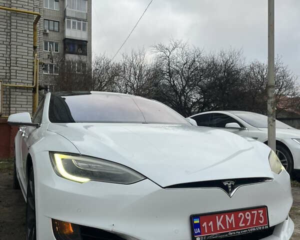 Білий Тесла Модель С, об'ємом двигуна 0 л та пробігом 156 тис. км за 14200 $, фото 1 на Automoto.ua