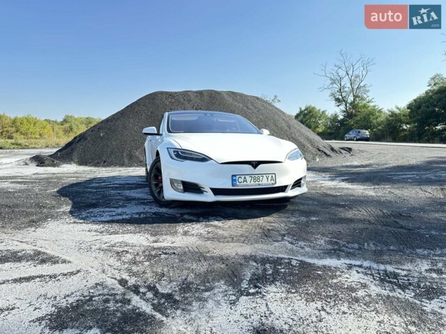 Білий Тесла Модель С, об'ємом двигуна 0 л та пробігом 170 тис. км за 19300 $, фото 1 на Automoto.ua