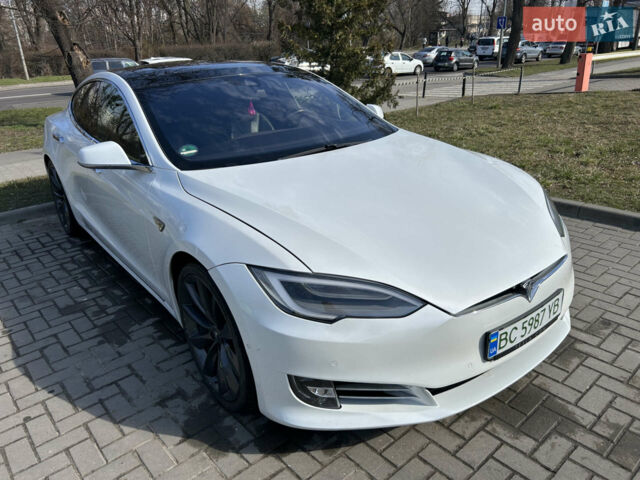 Белый Тесла Модель С, объемом двигателя 0 л и пробегом 70 тыс. км за 22500 $, фото 1 на Automoto.ua