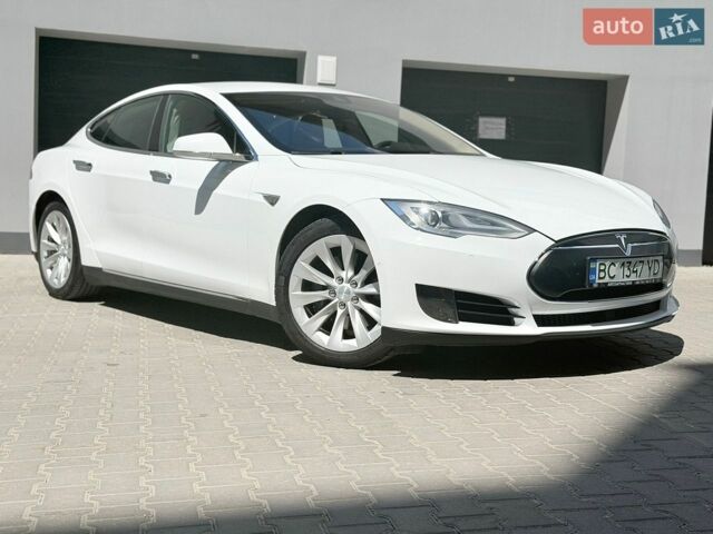 Білий Тесла Модель С, об'ємом двигуна 0 л та пробігом 123 тис. км за 13200 $, фото 1 на Automoto.ua