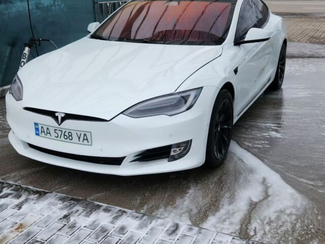 Білий Тесла Модель С, об'ємом двигуна 0 л та пробігом 148 тис. км за 16600 $, фото 1 на Automoto.ua