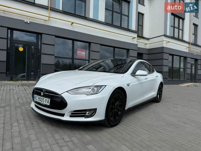 Белый Тесла Модель С, объемом двигателя 0 л и пробегом 139 тыс. км за 14700 $, фото 1 на Automoto.ua