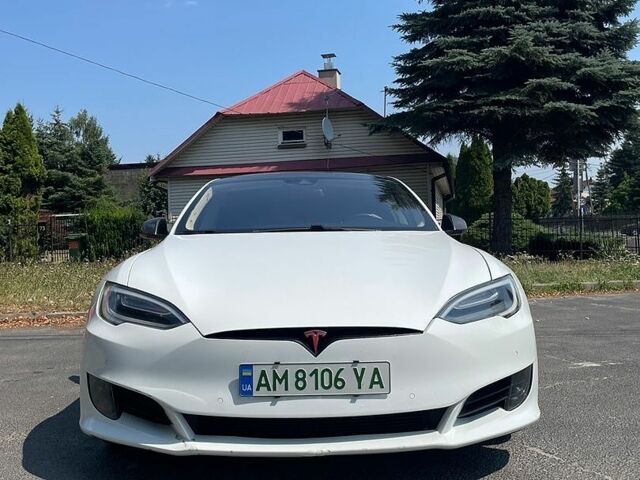 Білий Тесла Модель С, об'ємом двигуна 0 л та пробігом 213 тис. км за 16000 $, фото 1 на Automoto.ua