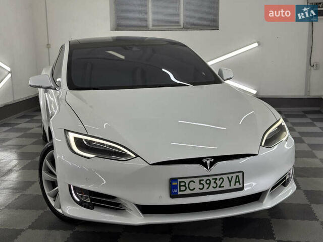 Белый Тесла Модель С, объемом двигателя 0 л и пробегом 150 тыс. км за 19799 $, фото 1 на Automoto.ua