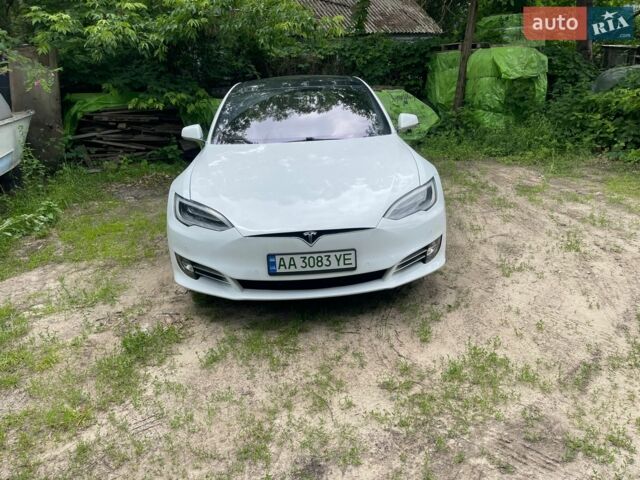 Білий Тесла Модель С, об'ємом двигуна 0 л та пробігом 225 тис. км за 15500 $, фото 1 на Automoto.ua