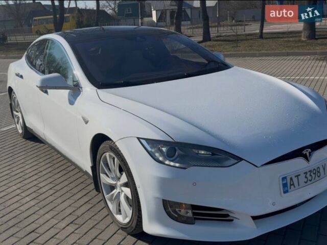 Білий Тесла Модель С, об'ємом двигуна 0 л та пробігом 227 тис. км за 15200 $, фото 1 на Automoto.ua