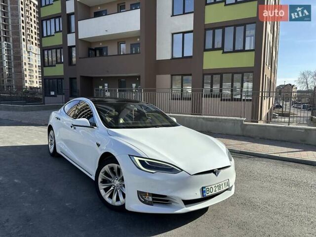 Белый Тесла Модель С, объемом двигателя 0 л и пробегом 159 тыс. км за 15500 $, фото 1 на Automoto.ua