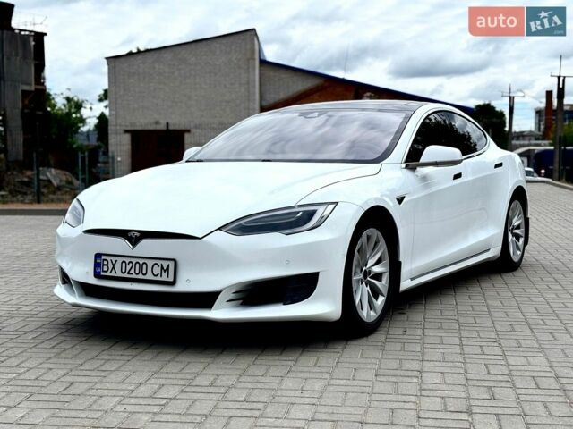 Білий Тесла Модель С, об'ємом двигуна 0 л та пробігом 138 тис. км за 14950 $, фото 1 на Automoto.ua