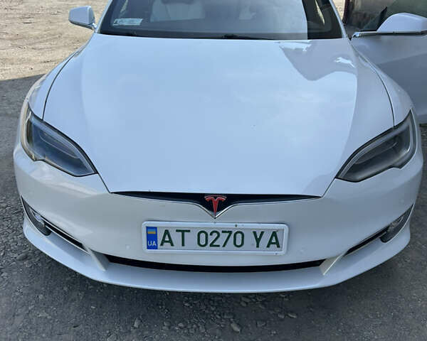 Белый Тесла Модель С, объемом двигателя 0 л и пробегом 130 тыс. км за 28200 $, фото 1 на Automoto.ua