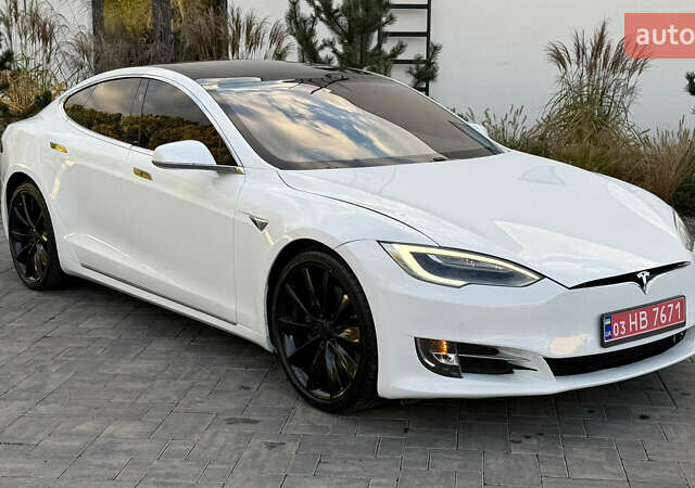 Білий Тесла Модель С, об'ємом двигуна 0 л та пробігом 192 тис. км за 17200 $, фото 1 на Automoto.ua
