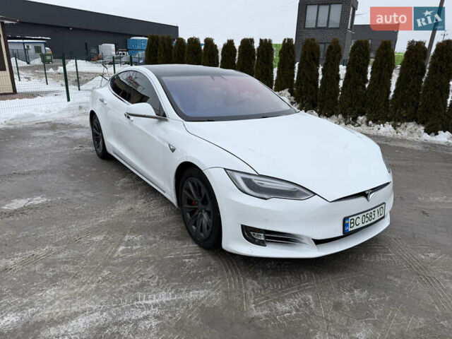 Белый Тесла Модель С, объемом двигателя 0 л и пробегом 72 тыс. км за 21777 $, фото 1 на Automoto.ua