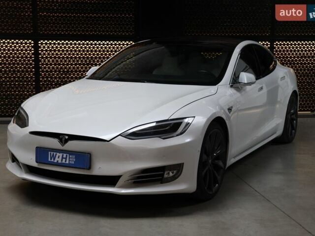 Білий Тесла Модель С, об'ємом двигуна 0 л та пробігом 105 тис. км за 17500 $, фото 1 на Automoto.ua