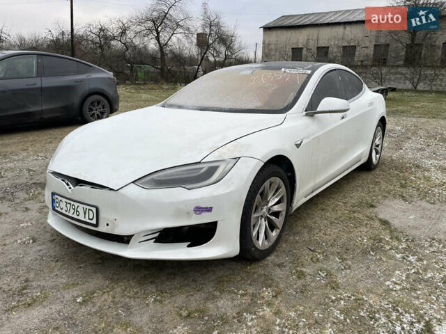 Білий Тесла Модель С, об'ємом двигуна 0 л та пробігом 89 тис. км за 12900 $, фото 1 на Automoto.ua