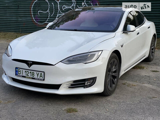 Белый Тесла Модель С, объемом двигателя 0 л и пробегом 35 тыс. км за 27500 $, фото 1 на Automoto.ua