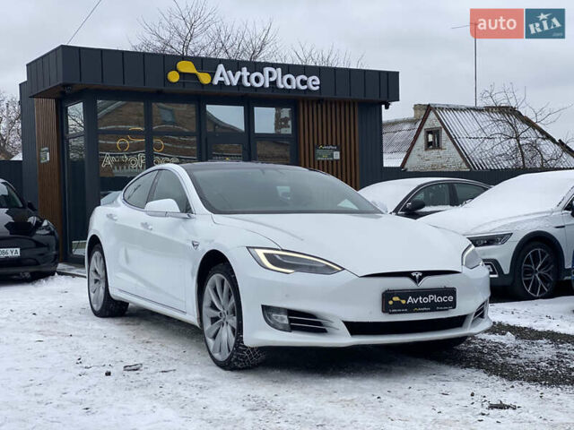 Белый Тесла Модель С, объемом двигателя 0 л и пробегом 183 тыс. км за 18300 $, фото 1 на Automoto.ua