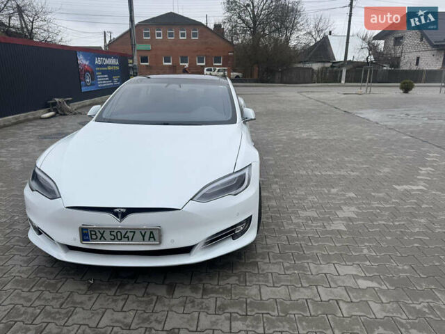 Білий Тесла Модель С, об'ємом двигуна 0 л та пробігом 202 тис. км за 16500 $, фото 1 на Automoto.ua