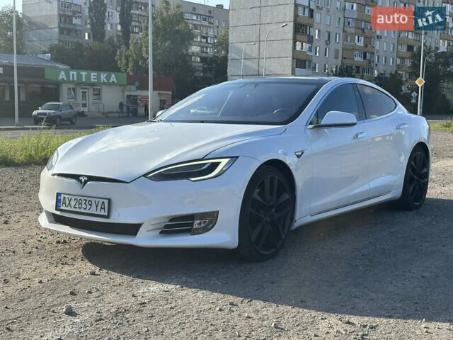 Тесла Модель С 2018 в Харькове на Automoto.ua Белый Тесла Модель С, объемом двигателя 0 л и пробегом 58 тыс. км за 25000 $, фото 1 на Automoto.ua