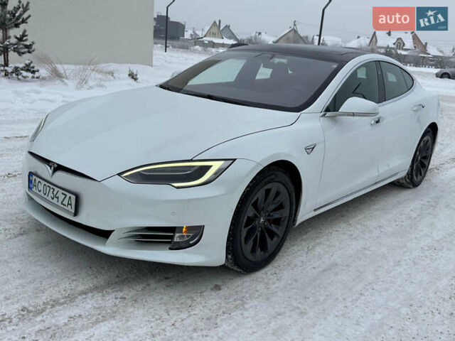 Білий Тесла Модель С, об'ємом двигуна 0 л та пробігом 163 тис. км за 17600 $, фото 1 на Automoto.ua