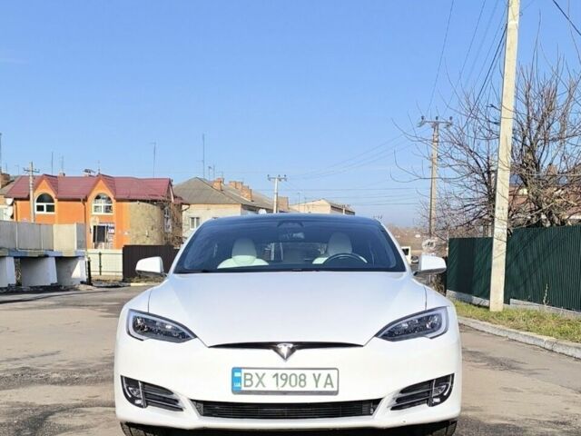 Білий Тесла Модель С, об'ємом двигуна 0 л та пробігом 114 тис. км за 25000 $, фото 1 на Automoto.ua